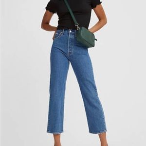 Levis Ribcage Straight Ankle